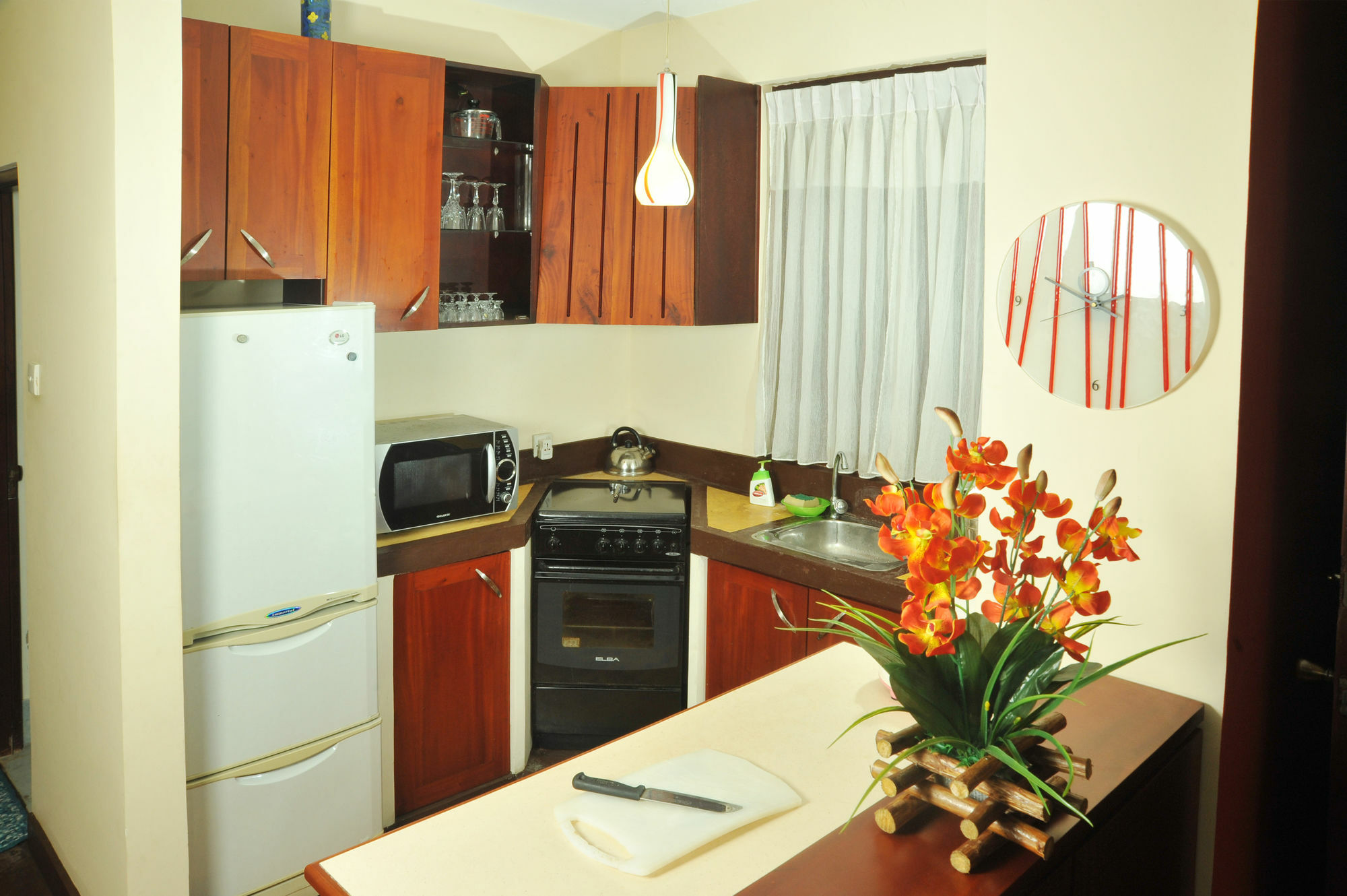 Prestige Court Residencies 호텔 마운트 라비니아 외부 사진