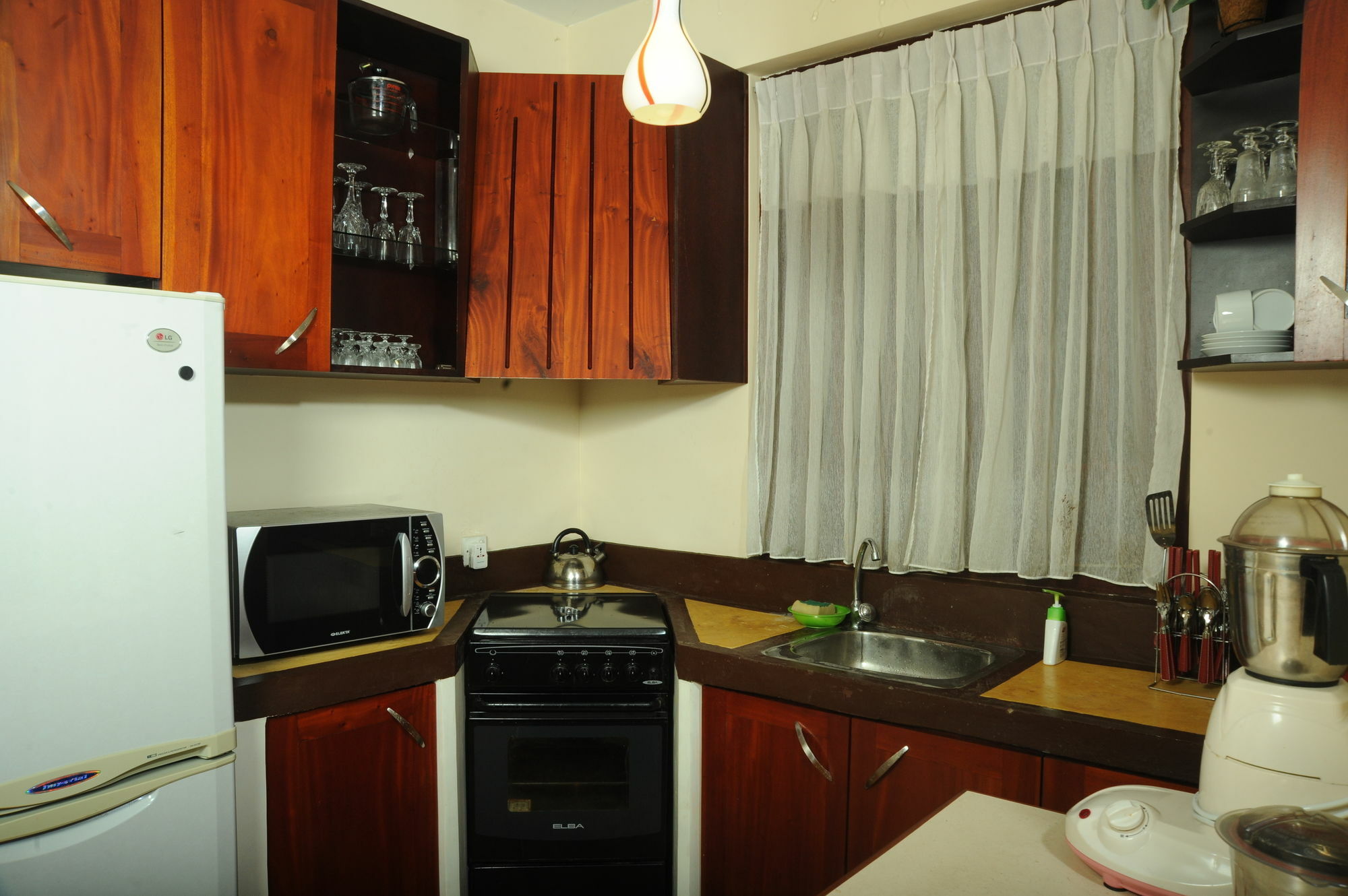 Prestige Court Residencies 호텔 마운트 라비니아 외부 사진